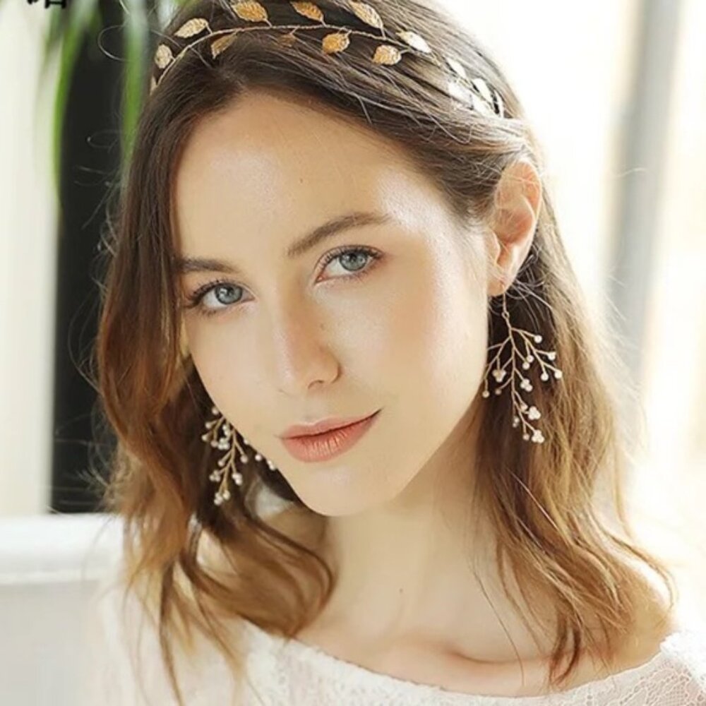 Delicate Gold and Pearl Bridal Dangle Earrings